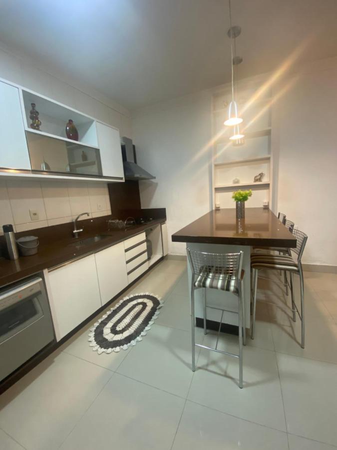 Villa Casa no centro de Balneário Camboriú Esterno foto