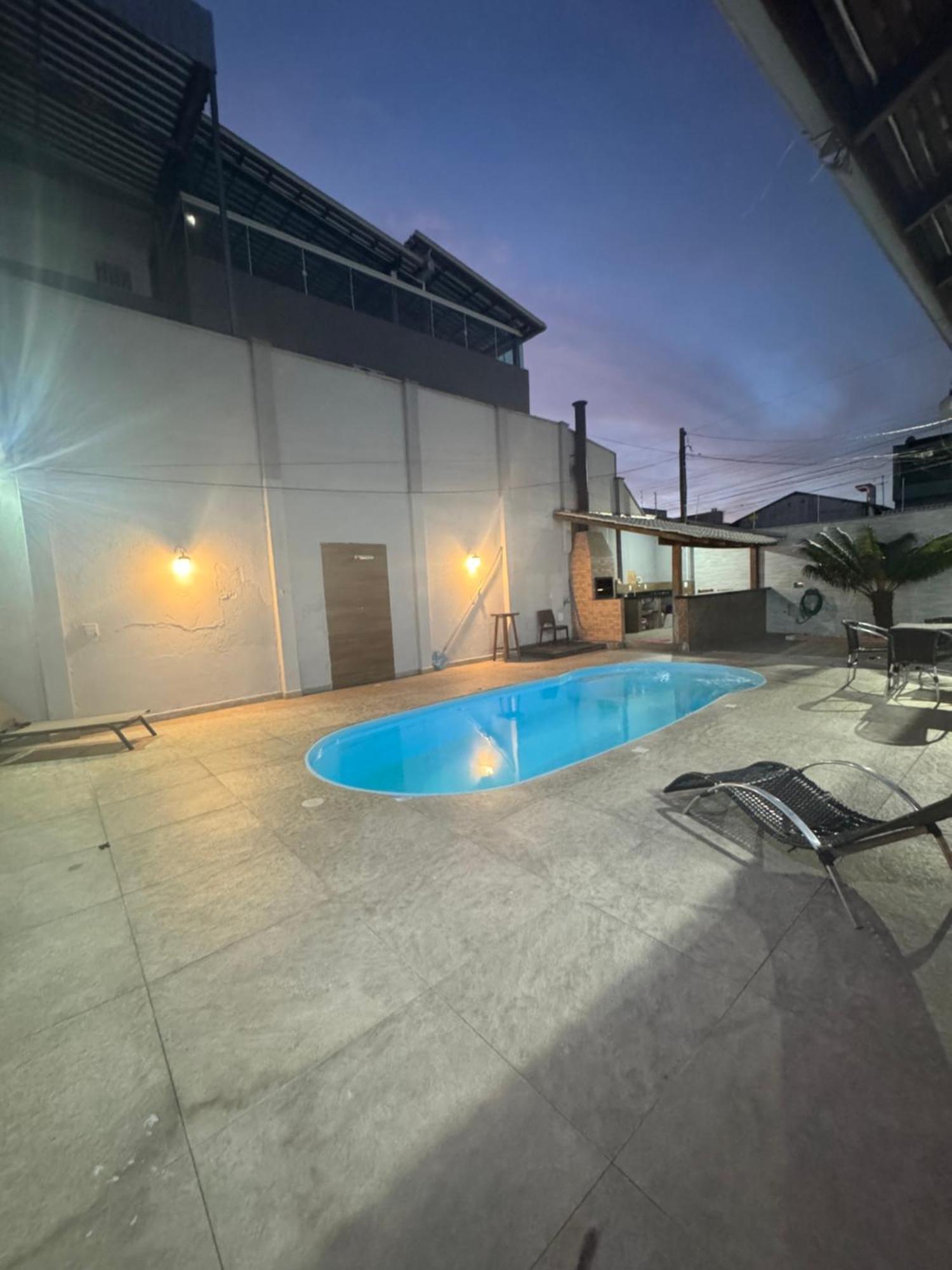 Villa Casa no centro de Balneário Camboriú Esterno foto